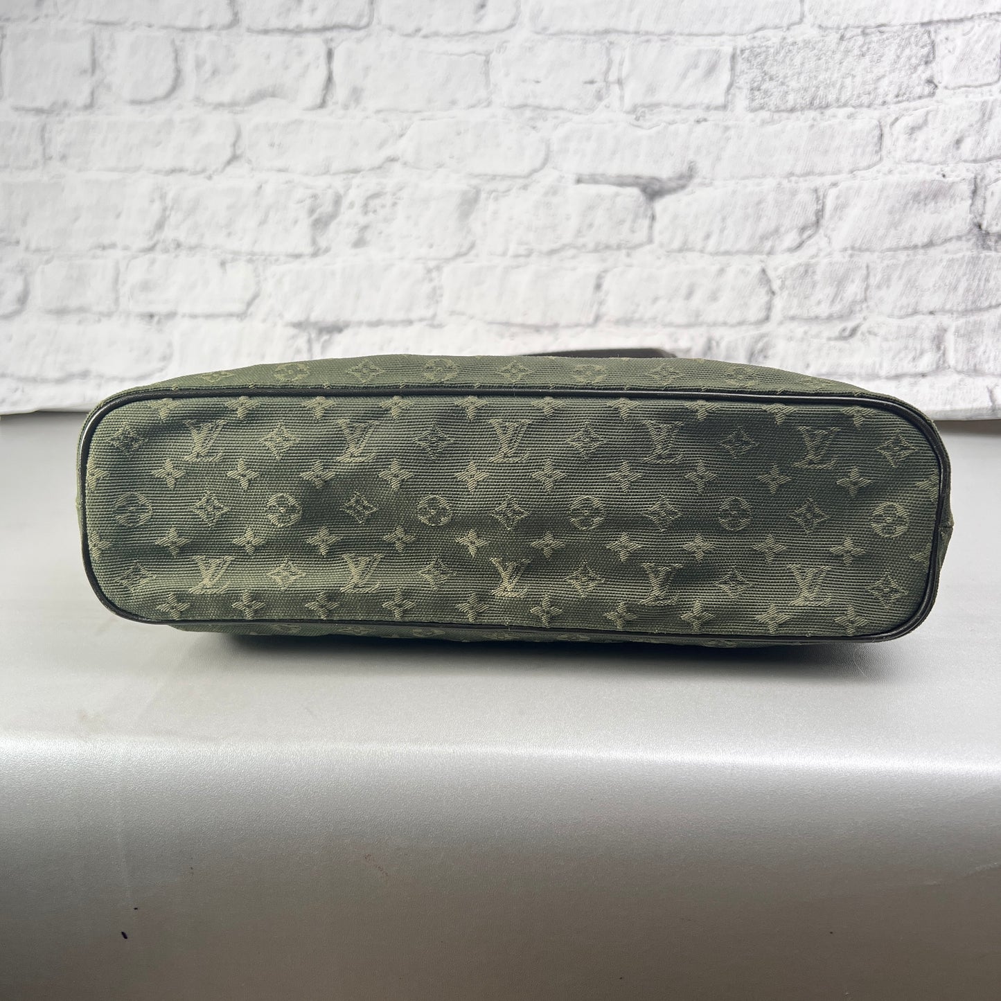 Louis Vuitton Green Handle Bags A-15032
