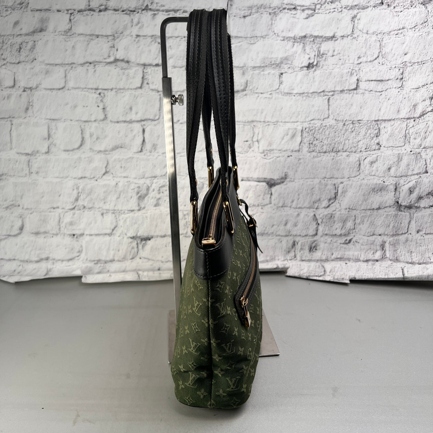 Louis Vuitton Green Handle Bags A-15032