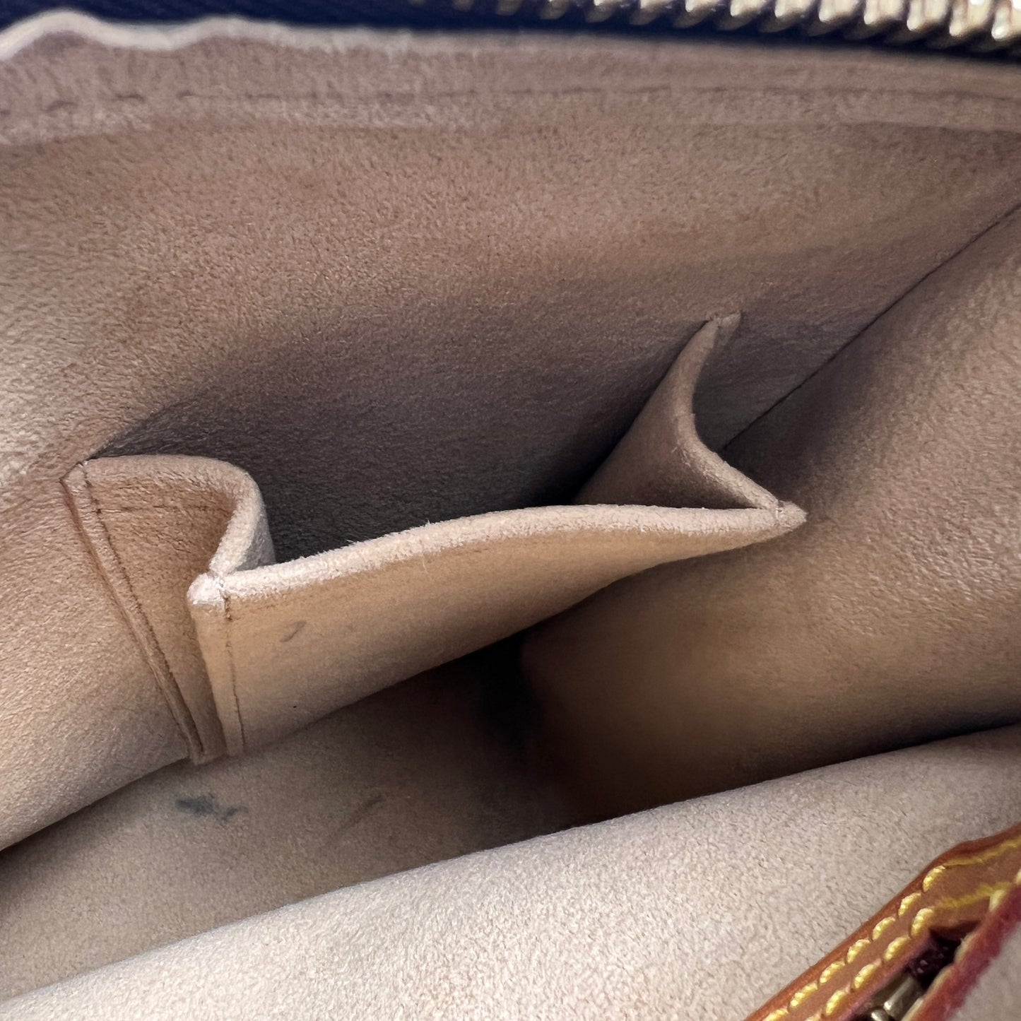 Louis Vuitton Brown Handle Bags A-15033