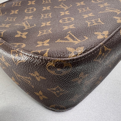Louis Vuitton Brown Handle Bags A-15033