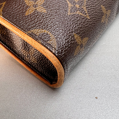 Louis Vuitton Brown Pouches A-15034