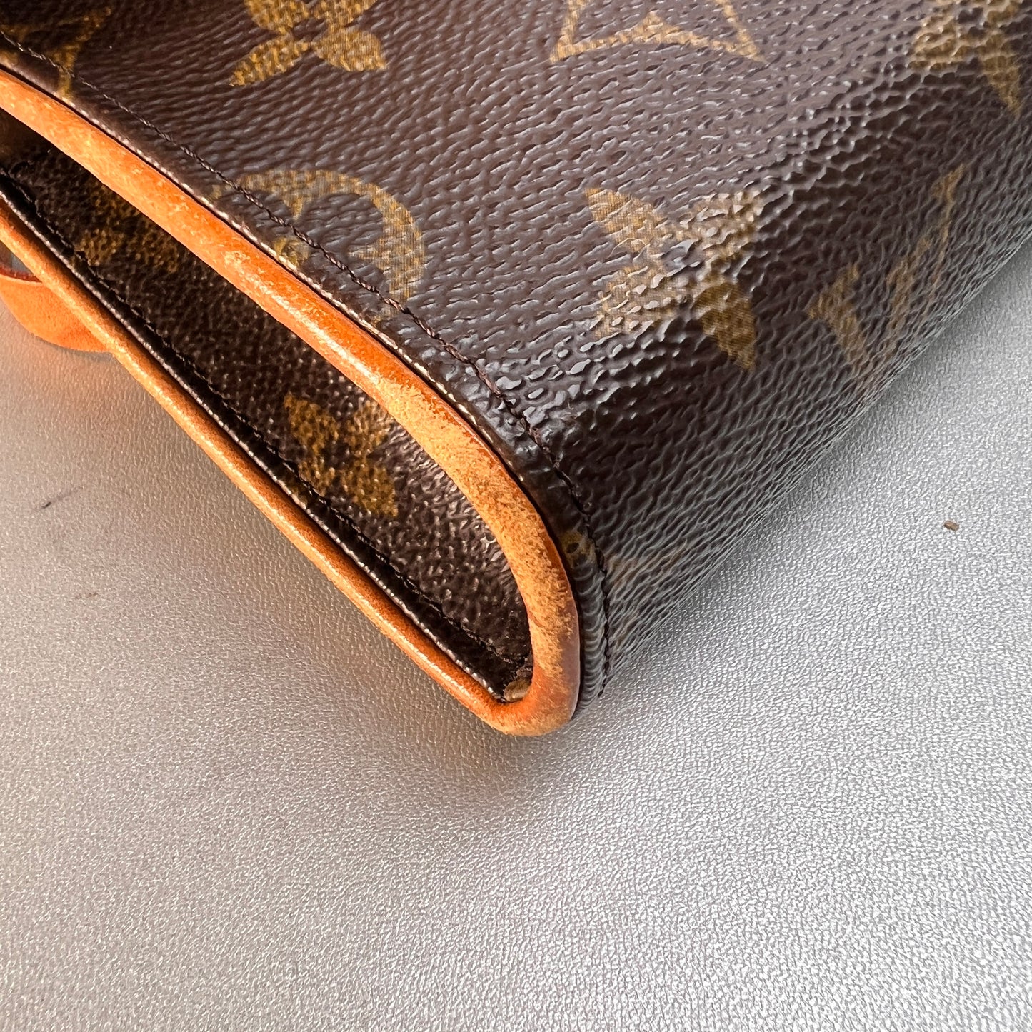 Louis Vuitton Brown Pouches A-15034