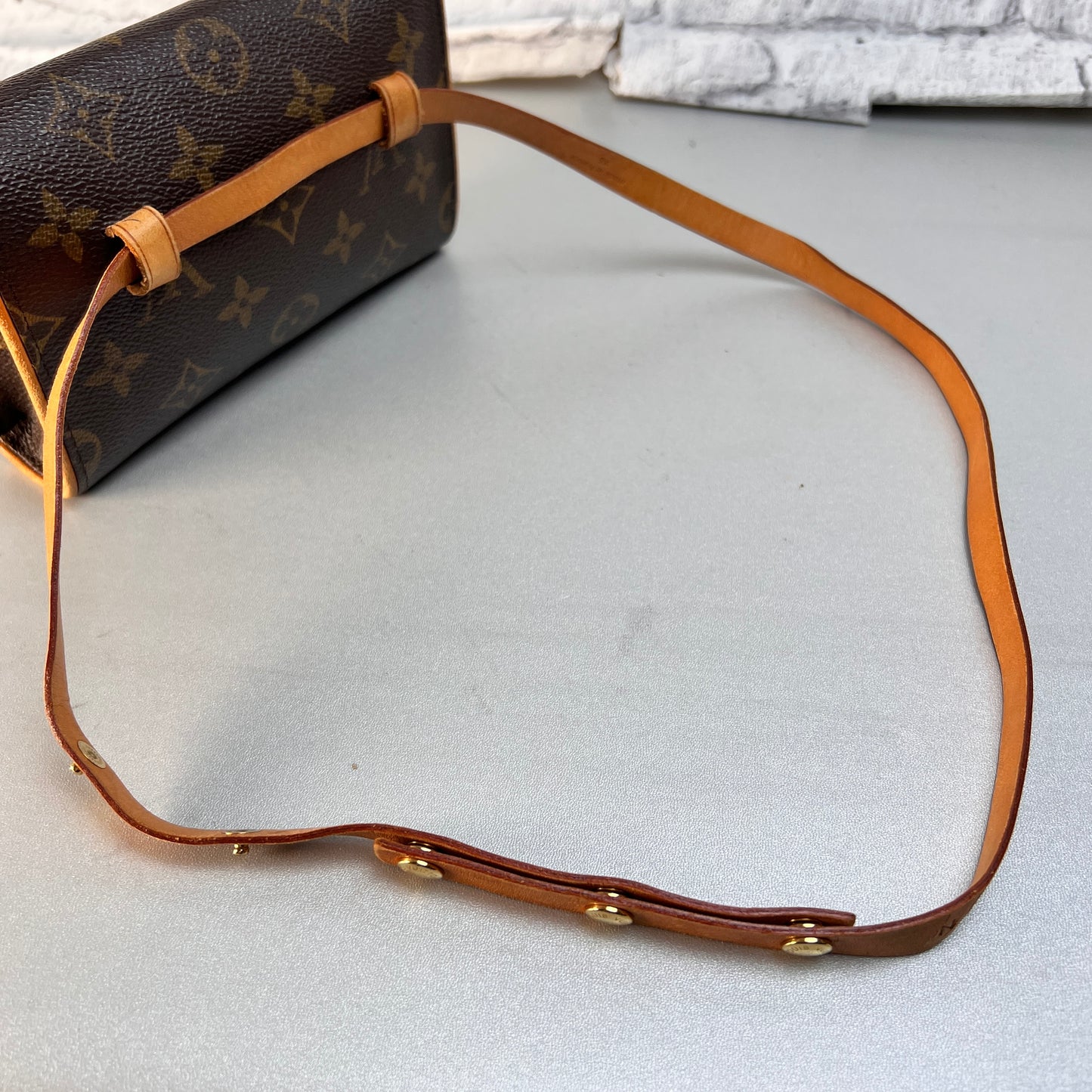 Louis Vuitton Brown Pouches A-15034