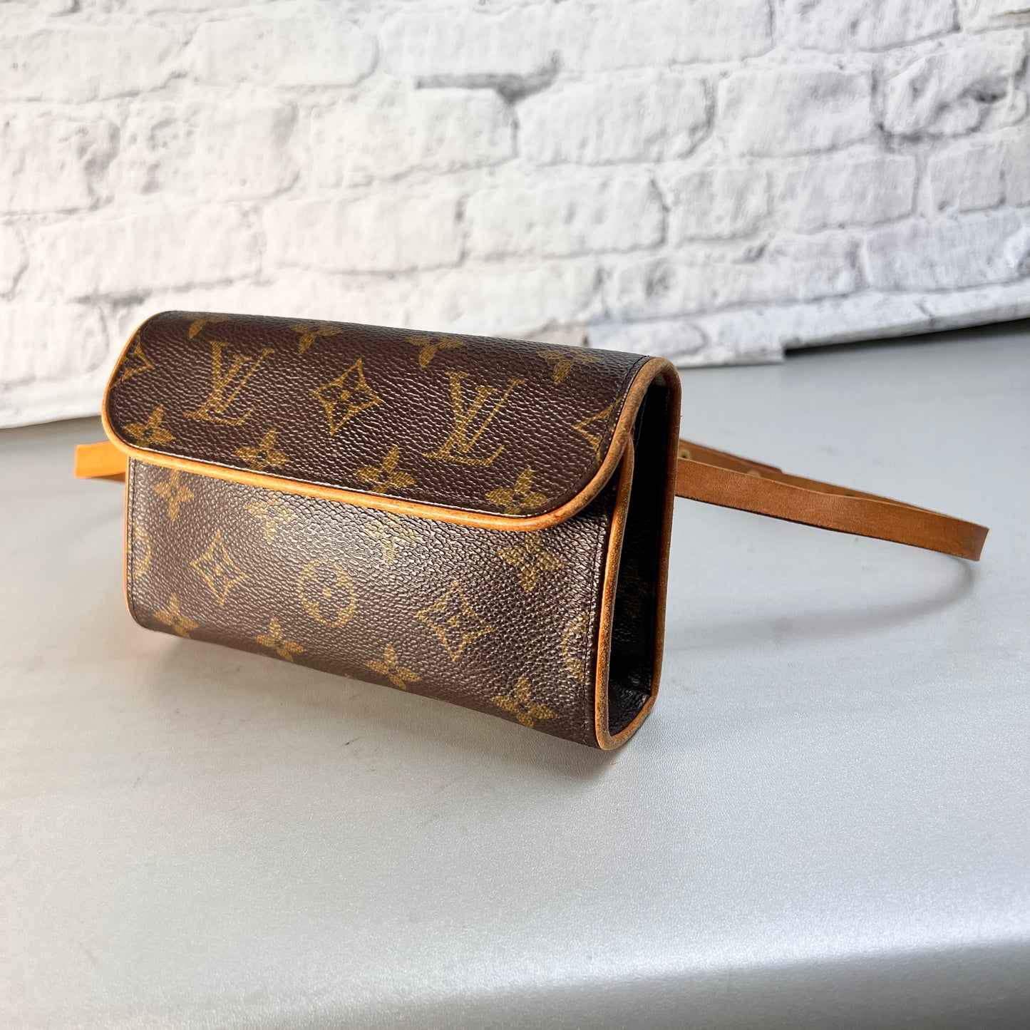 Louis Vuitton Brown Pouches A-15034