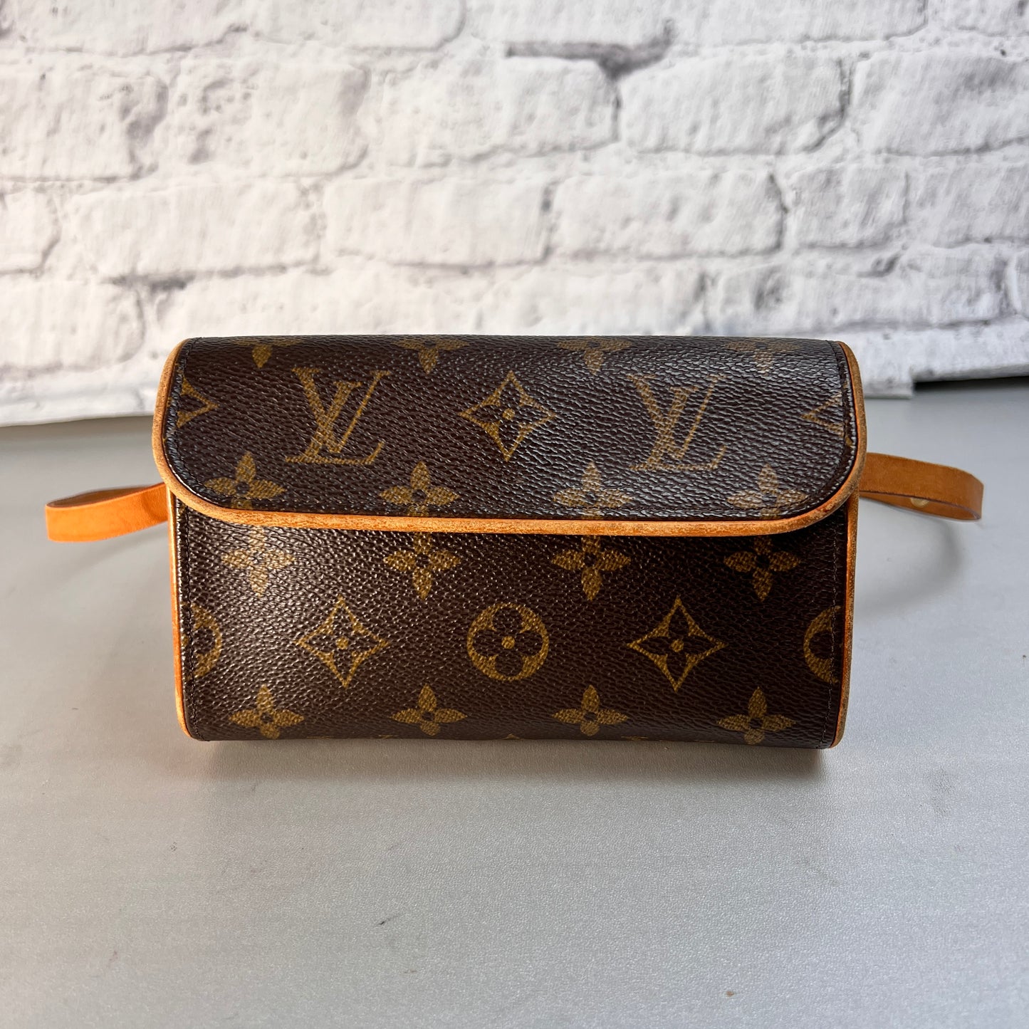 Louis Vuitton Brown Pouches A-15034