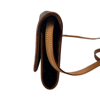 Louis Vuitton Brown Pouches A-15047