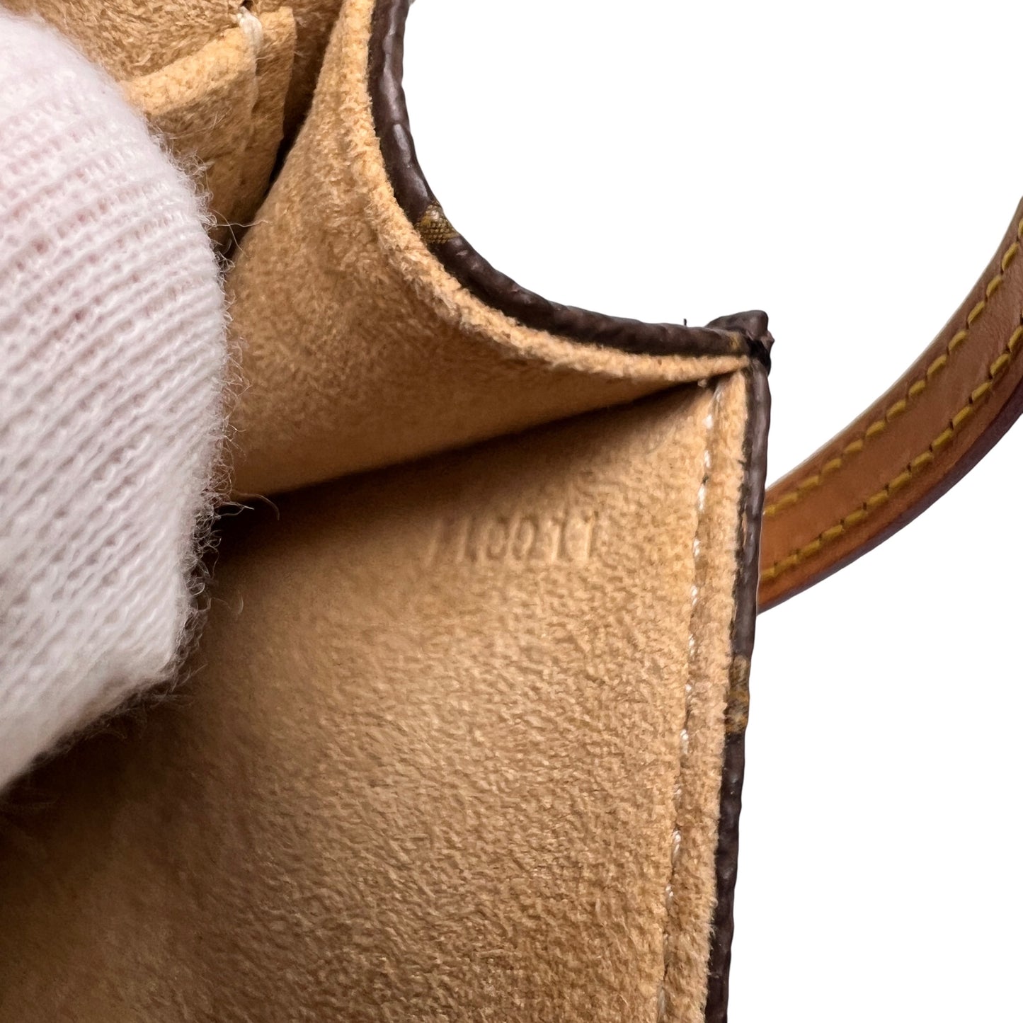 Louis Vuitton Brown Pouches A-15047