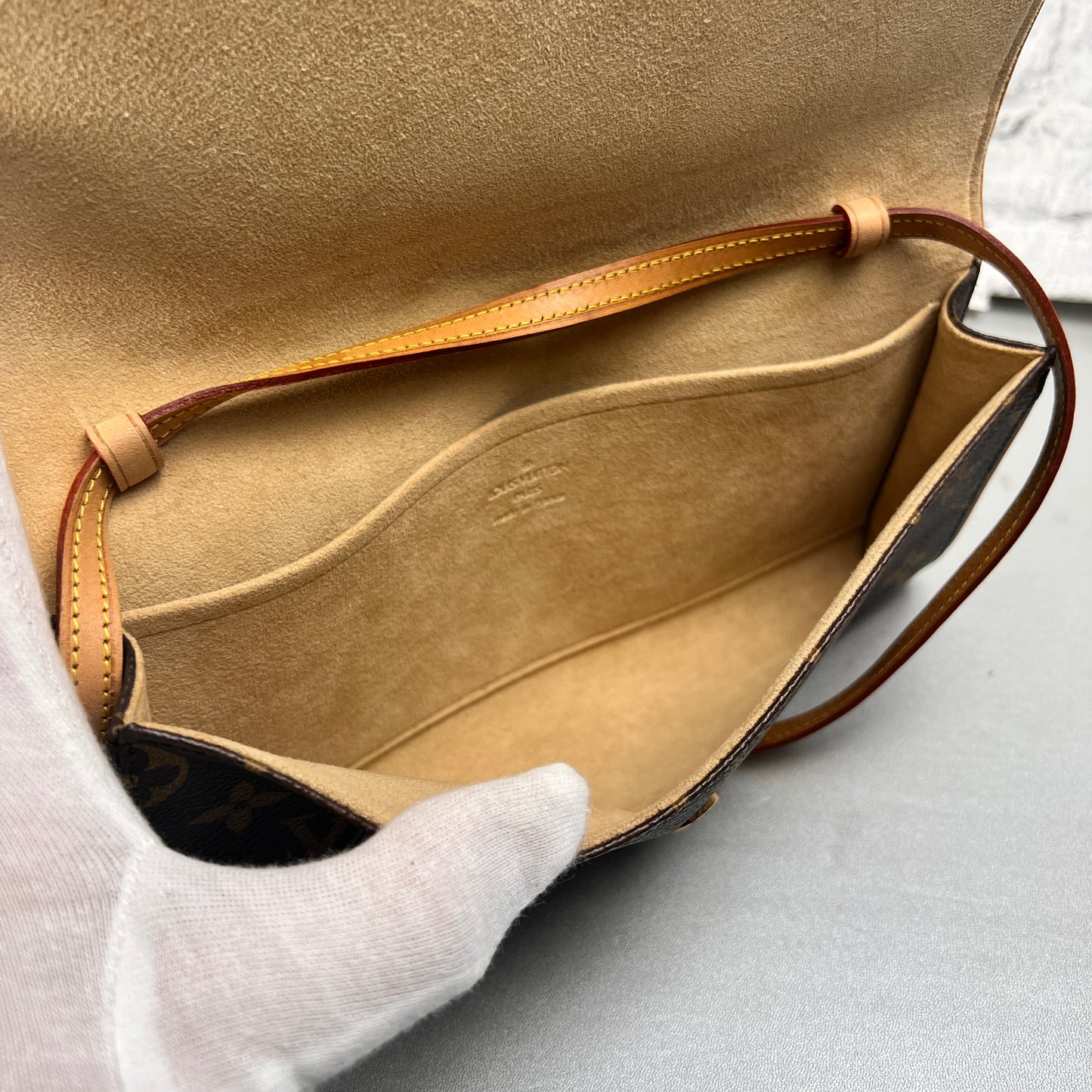 Louis Vuitton Brown Pouches A-15047