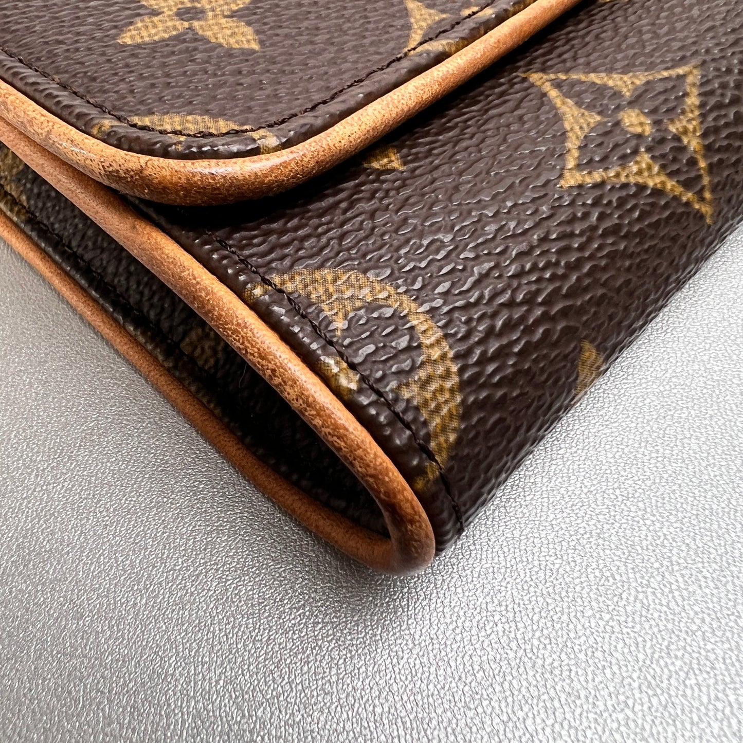 Louis Vuitton Brown Pouches A-15047