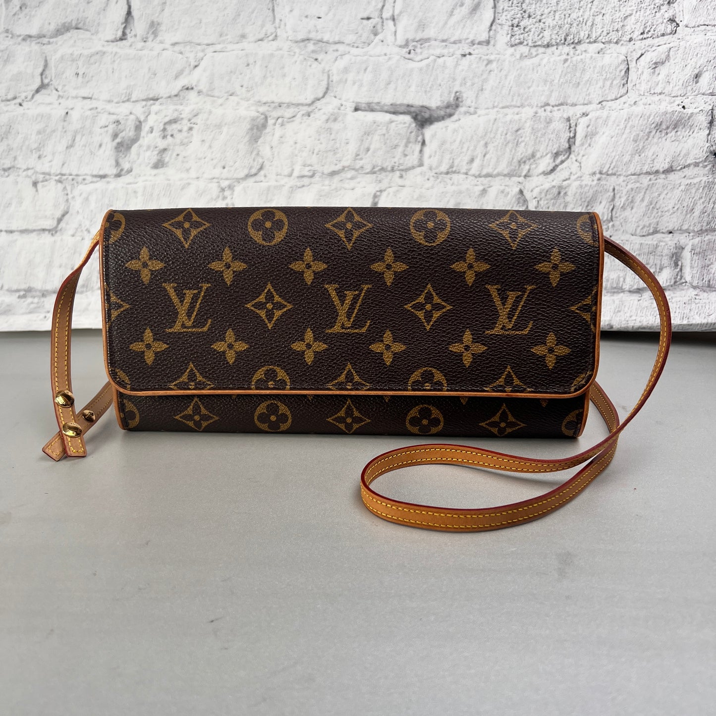 Louis Vuitton Brown Pouches A-15047