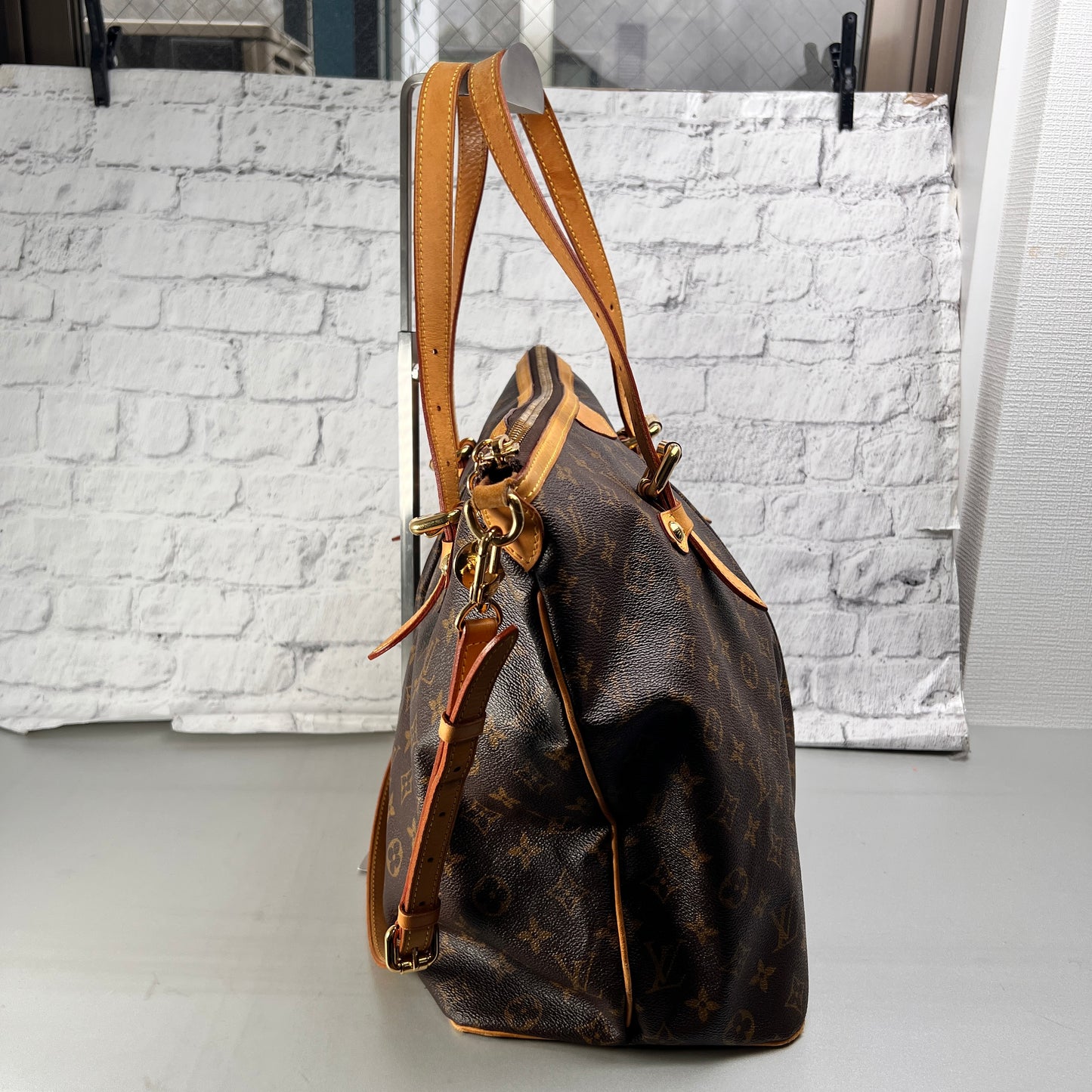 Louis Vuitton Brown Handle Bags A-15063