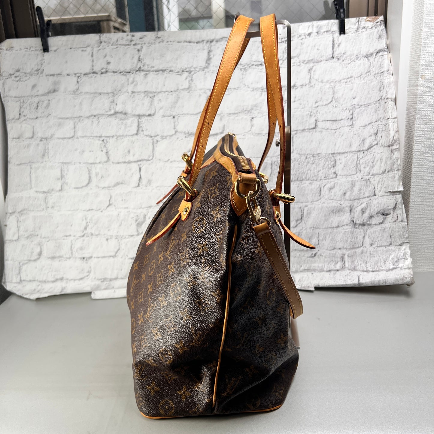 Louis Vuitton Brown Handle Bags A-15063