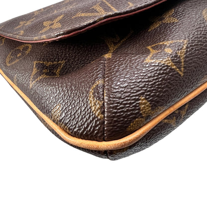 Louis Vuitton Brown Shoulder Bags A-15067