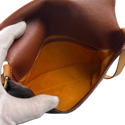 Louis Vuitton Brown Shoulder Bags A-15067