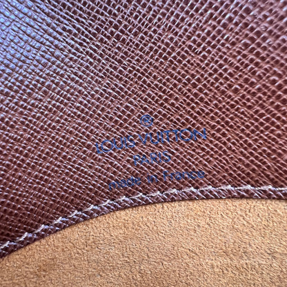 Louis Vuitton Brown Shoulder Bags A-15067