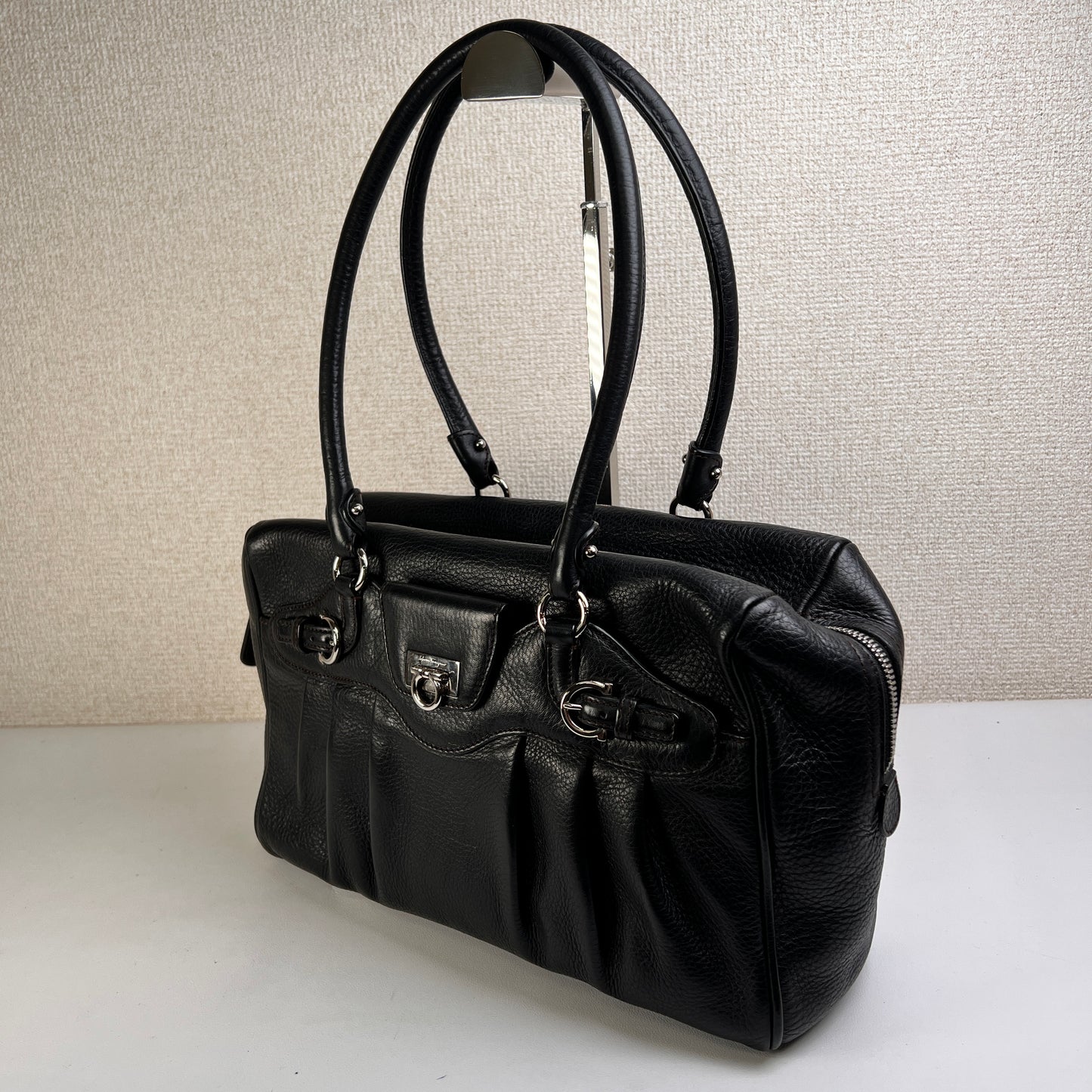 Ferragamo Black Handle Bags A-15079