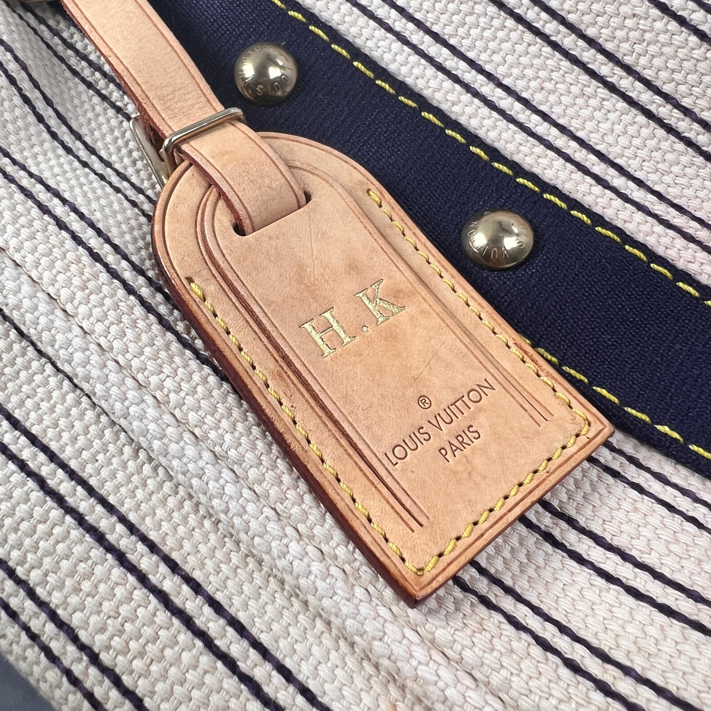 Louis Vuitton Beige Shoulder Bags A-15081
