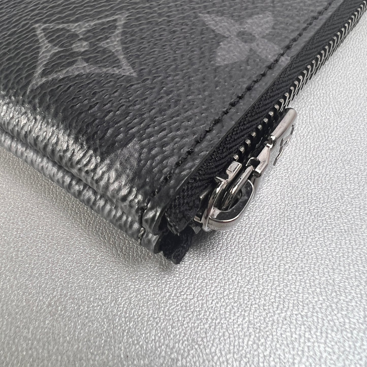 Louis Vuitton Gray Pouches A-15095