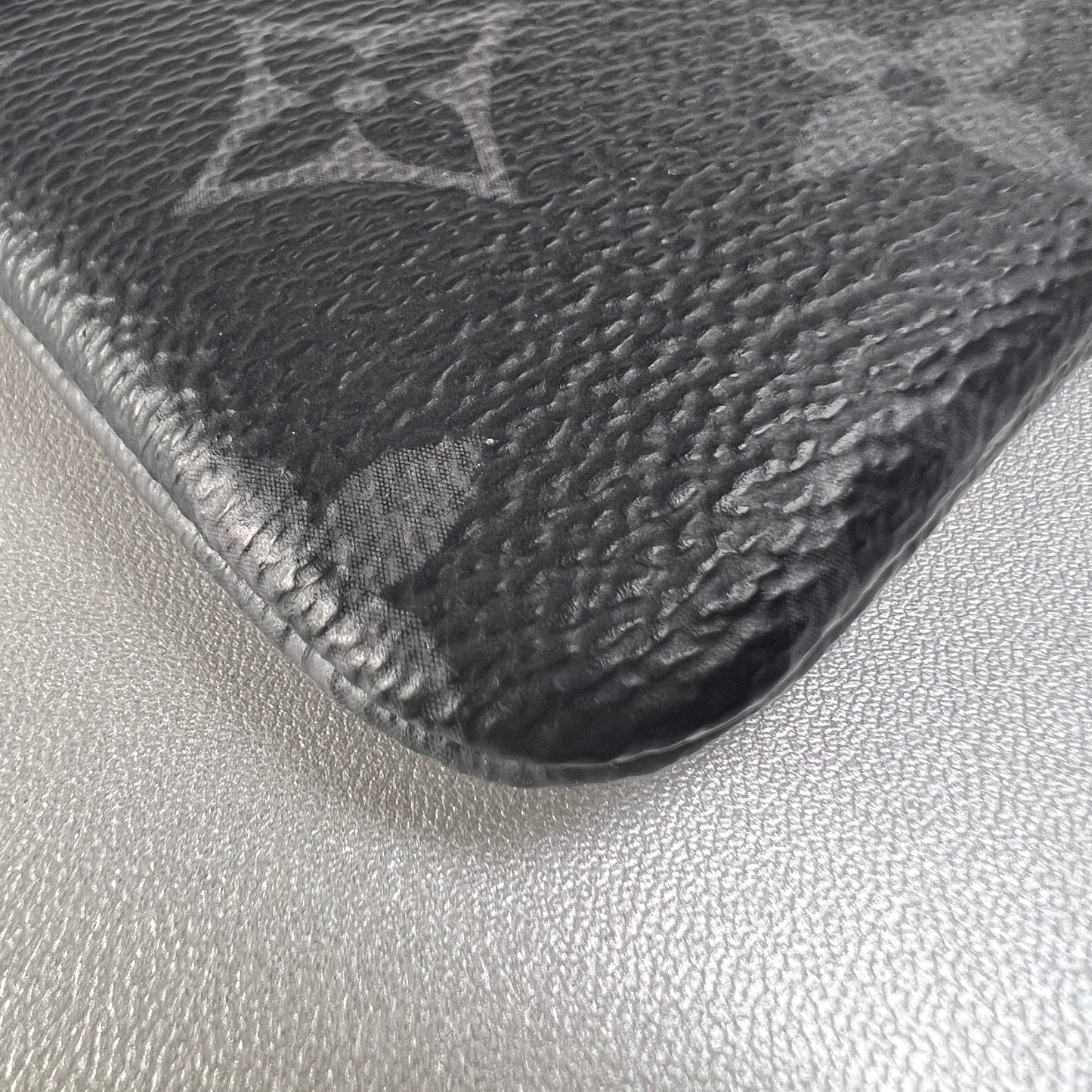 Louis Vuitton Gray Pouches A-15095