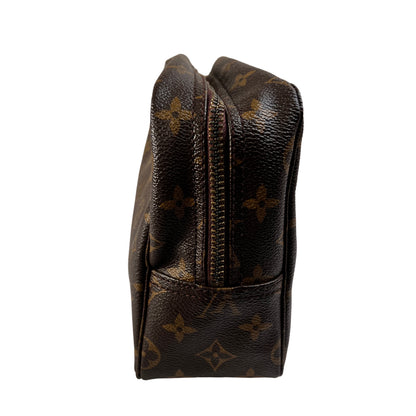 Louis Vuitton Brown Pouches A-15121