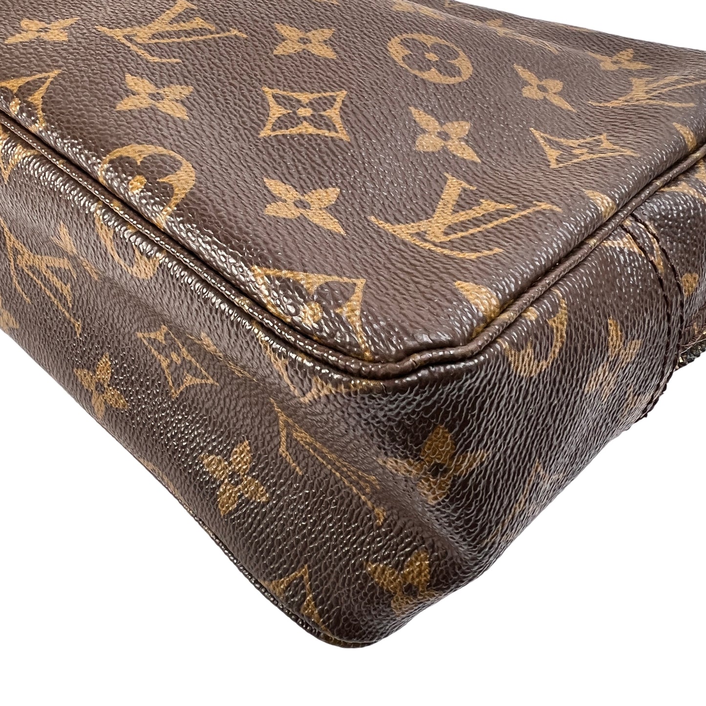Louis Vuitton Brown Pouches A-15121