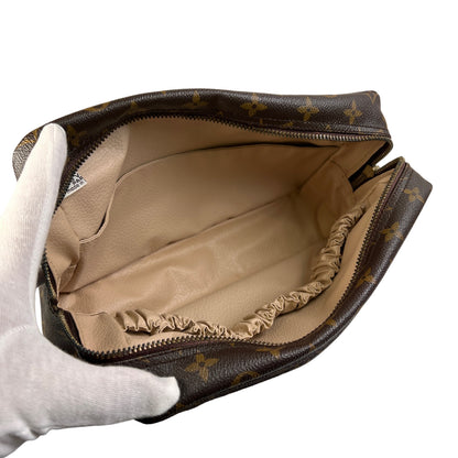 Louis Vuitton Brown Pouches A-15121
