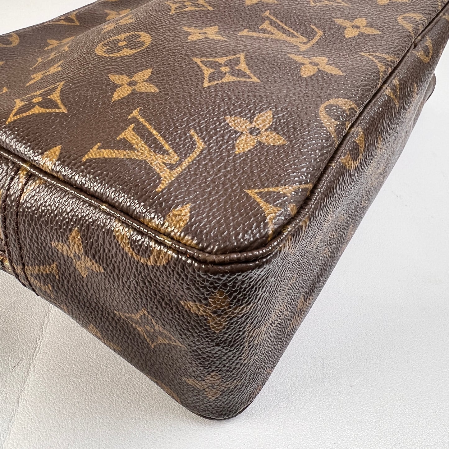 Louis Vuitton Brown Pouches A-15121