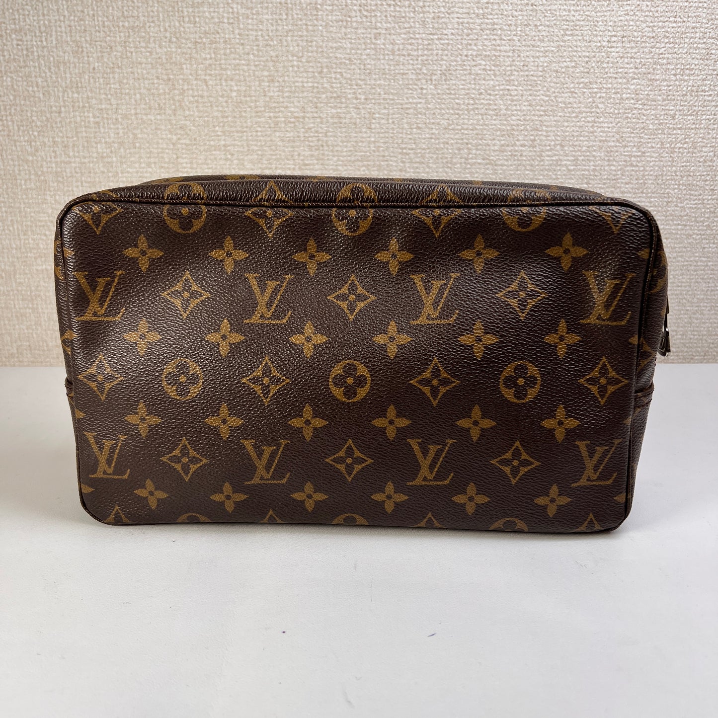 Louis Vuitton Brown Pouches A-15121