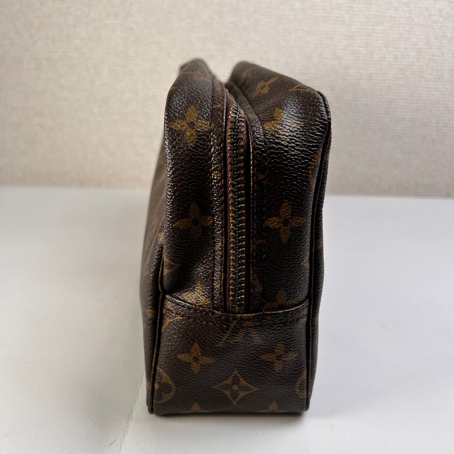 Louis Vuitton Brown Pouches A-15121
