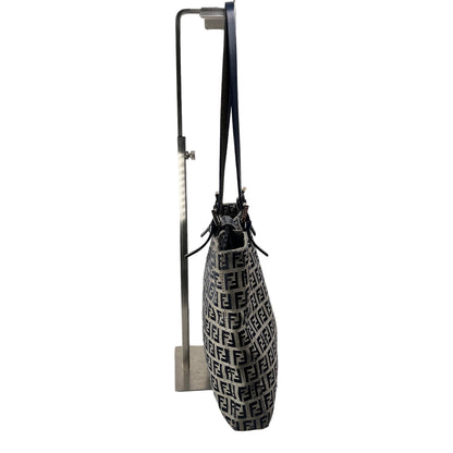 Fendi Blue Shoulder Bags A-15132