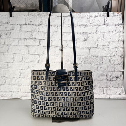 Fendi Blue Shoulder Bags A-15132