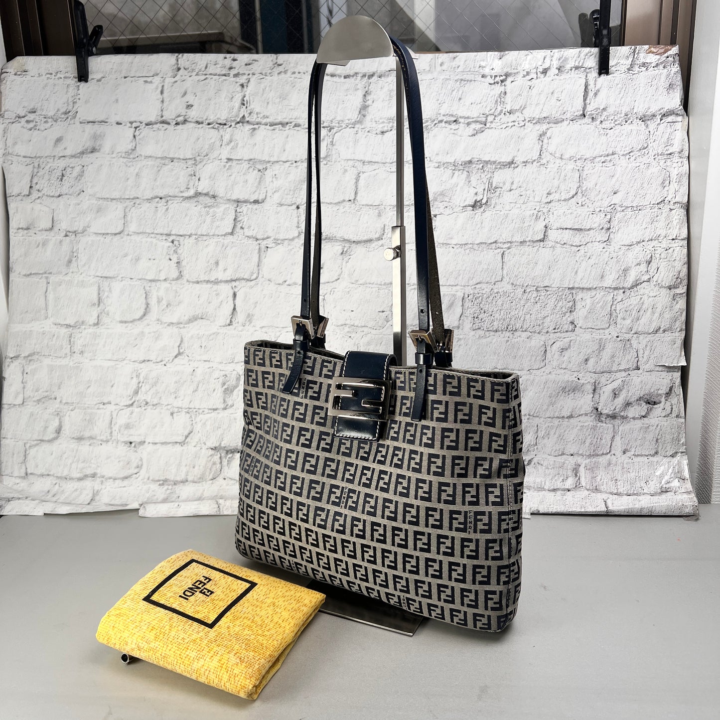 Fendi Blue Shoulder Bags A-15132