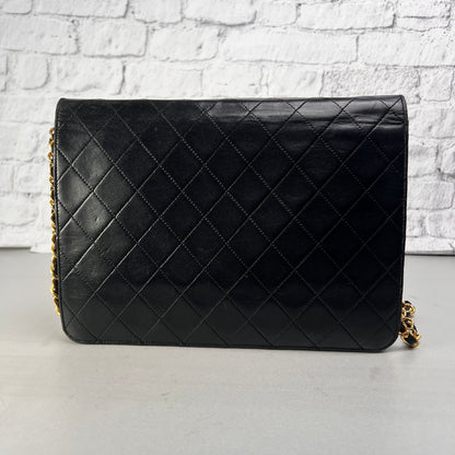 Chanel Black Shoulder Bags A-15163