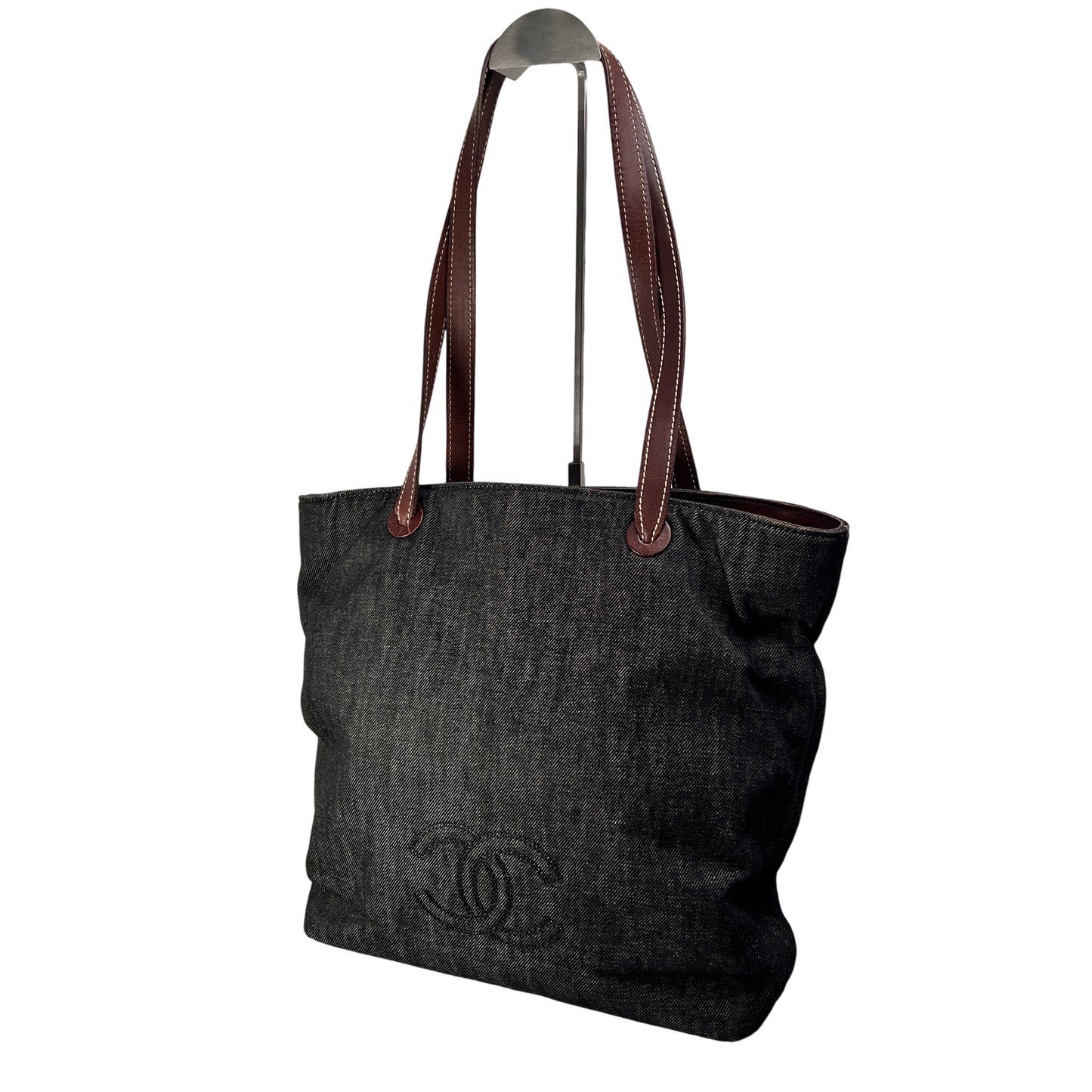 Chanel Black Tote Bags A-15164