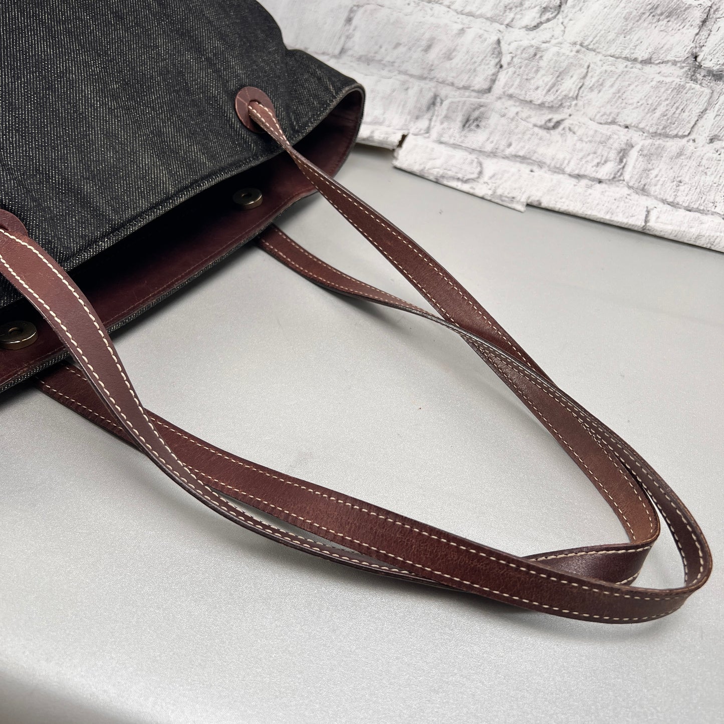Chanel Black Tote Bags A-15164