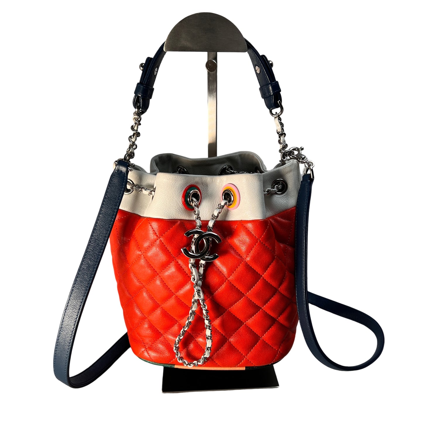 Chanel Orange Shoulder Bags A-15171