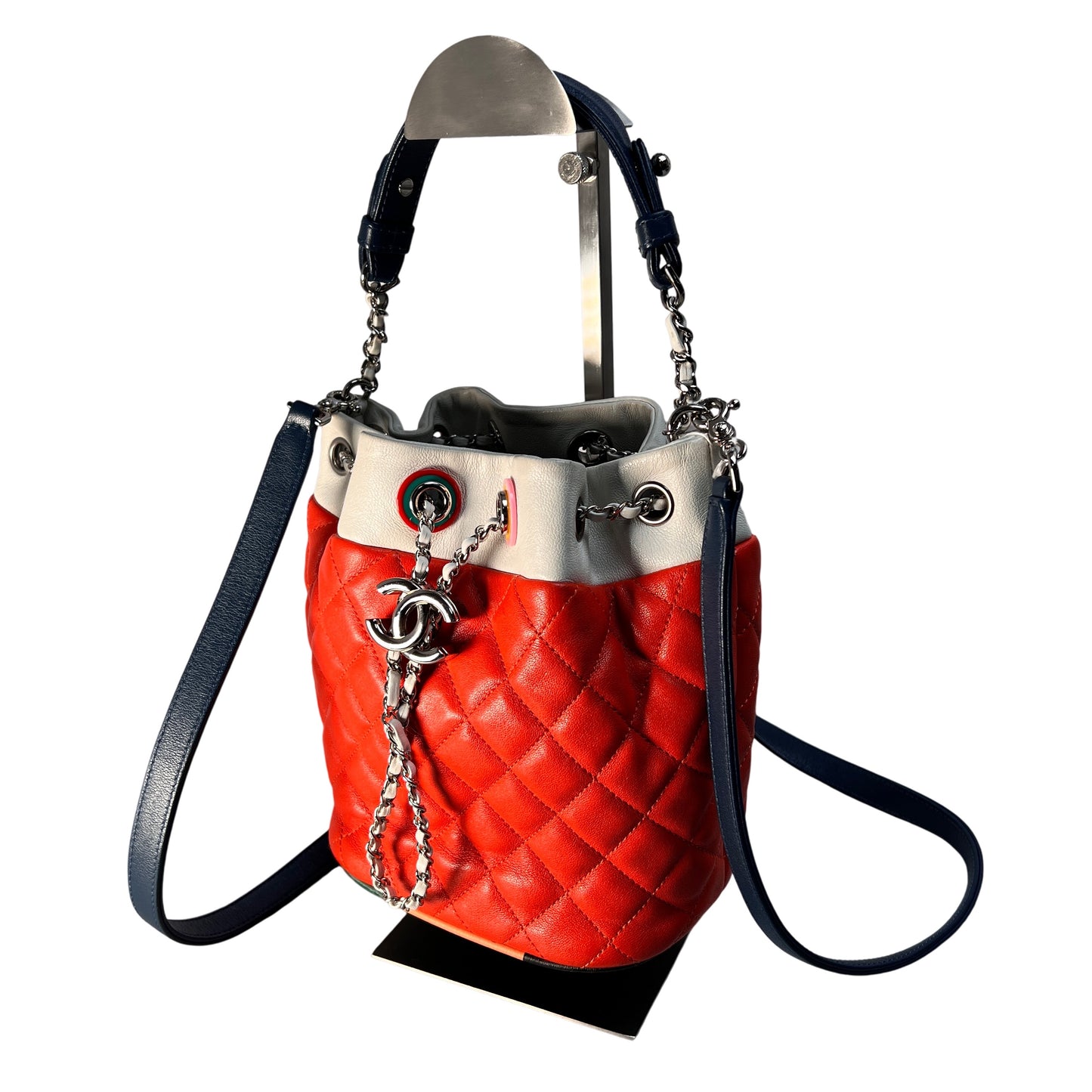 Chanel Orange Shoulder Bags A-15171