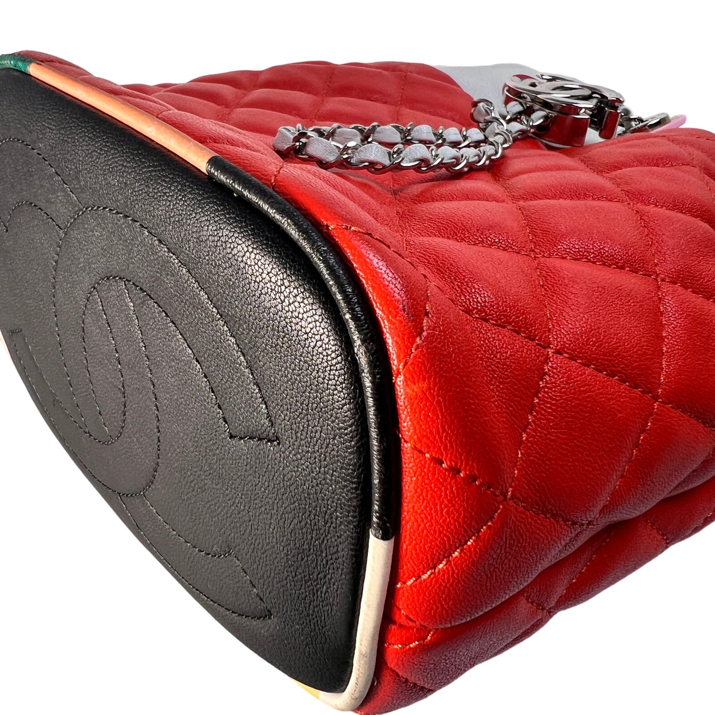 Chanel Orange Shoulder Bags A-15171