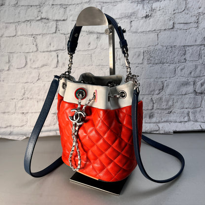 Chanel Orange Shoulder Bags A-15171