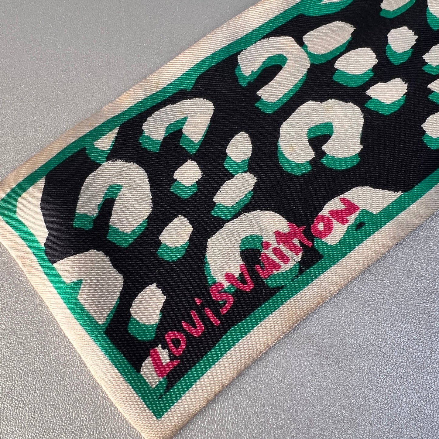 Louis Vuitton Green Scarves A-15190
