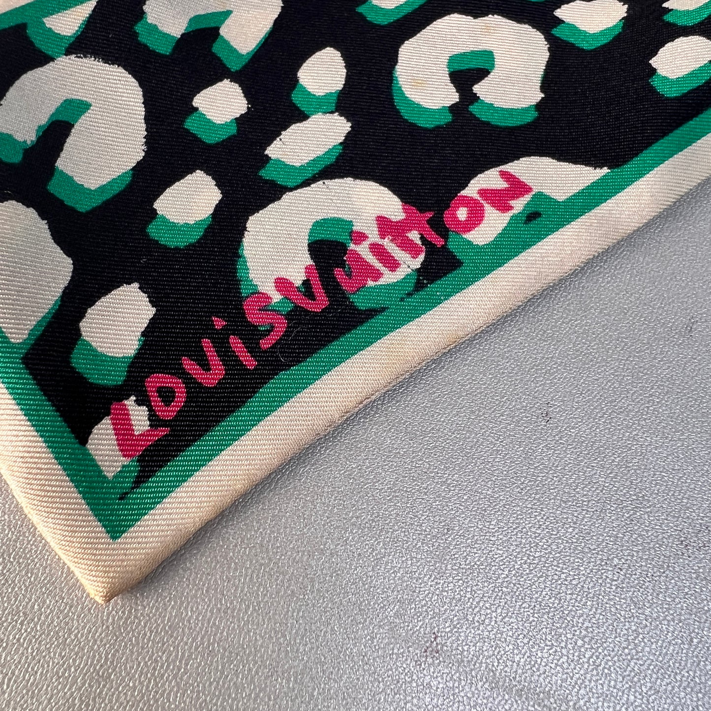 Louis Vuitton Green Scarves A-15190