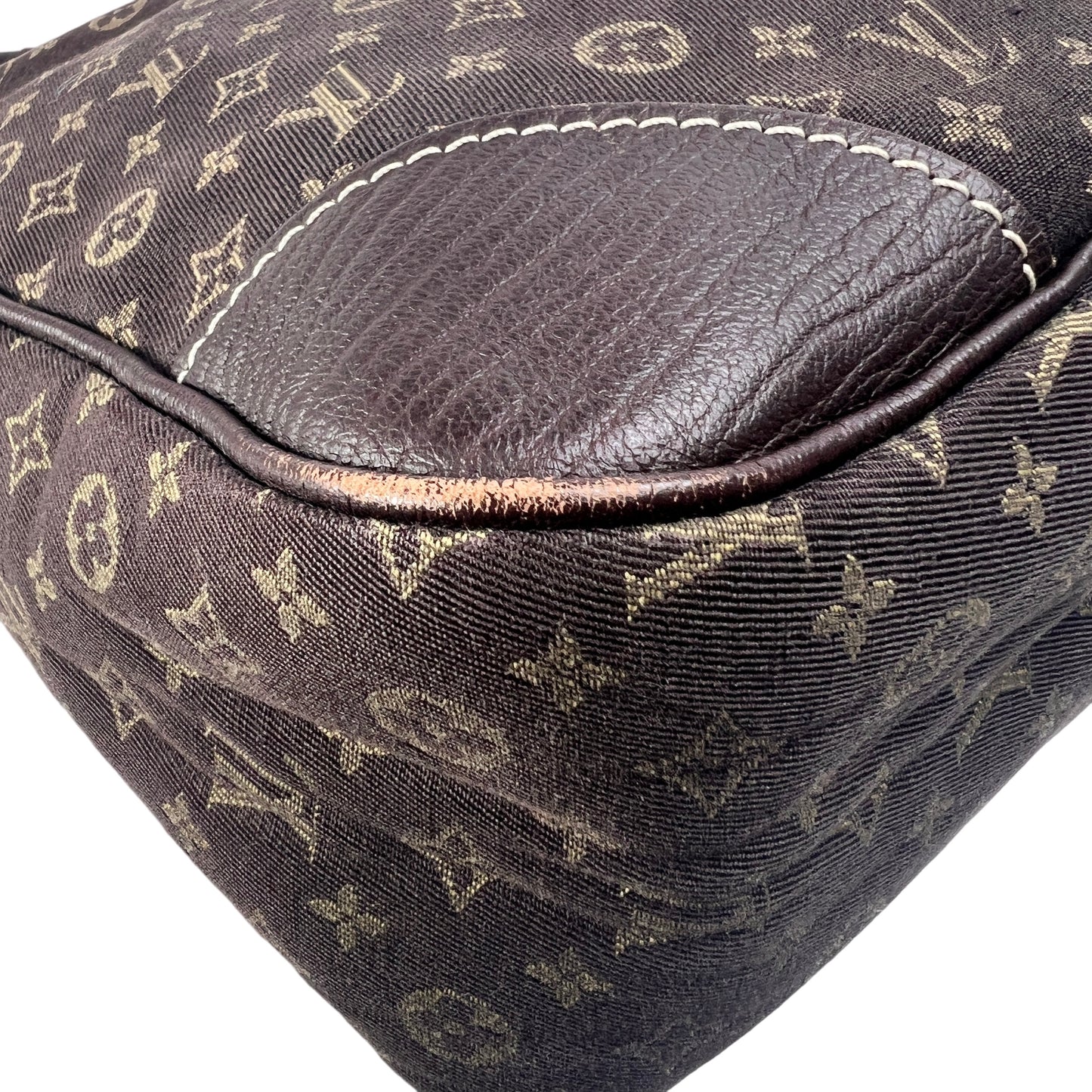 Louis Vuitton Brown Shoulder Bags A-15196