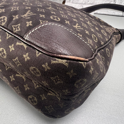 Louis Vuitton Brown Shoulder Bags A-15196