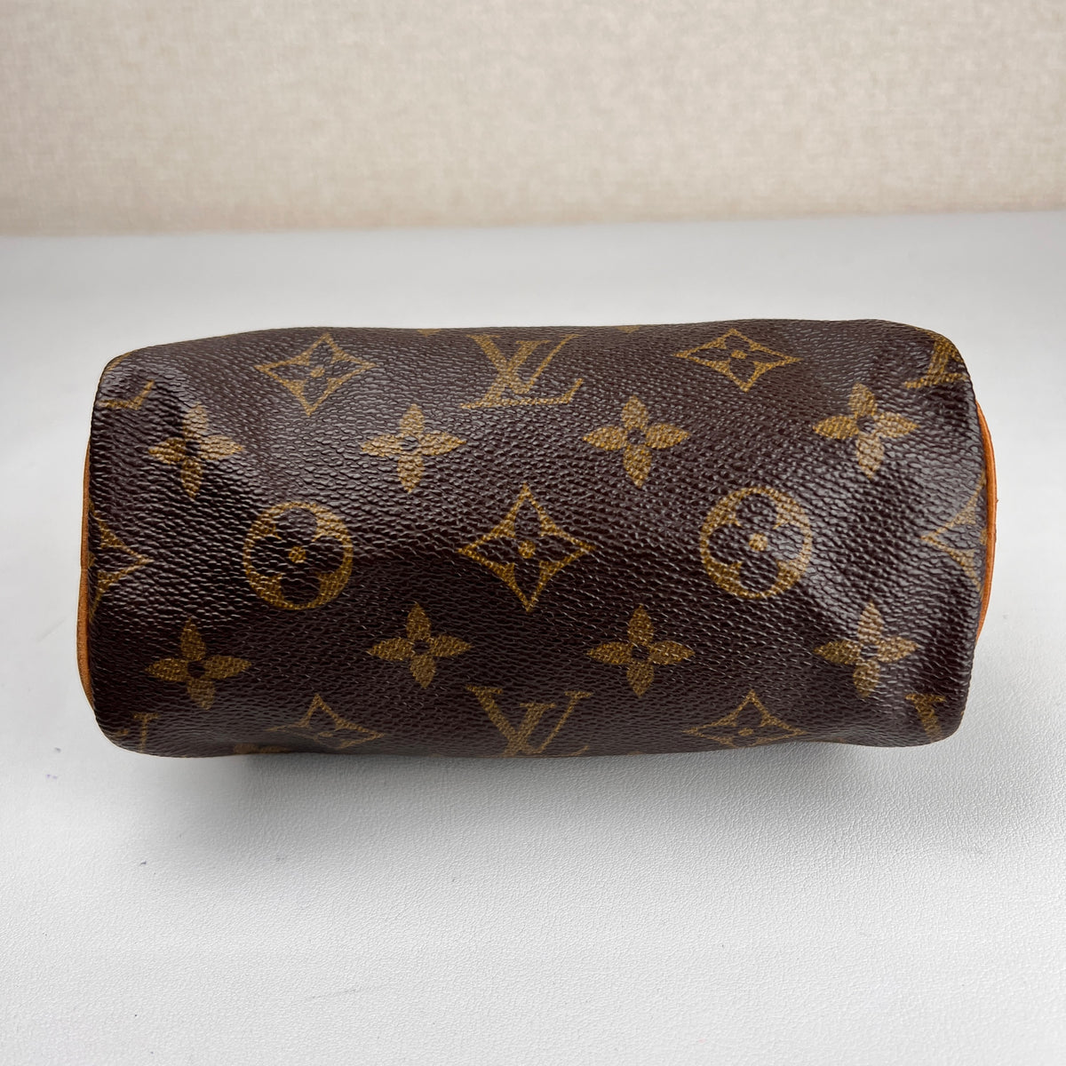 Louis Vuitton Black Handle Bags A-15202