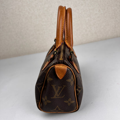 Louis Vuitton Black Handle Bags A-15202