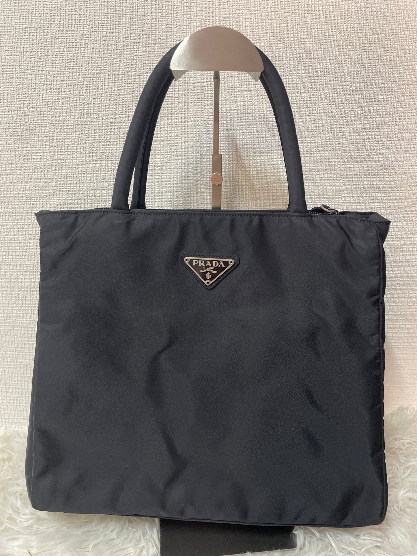 Prada ブラック系 Tote Bags A-15203