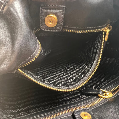 Prada Black Handle Bags A-15208