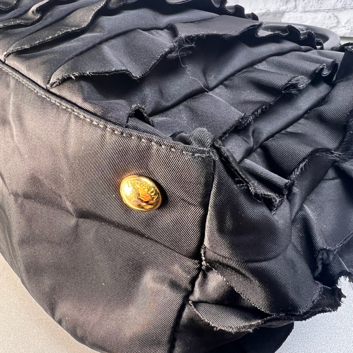Prada Black Handle Bags A-15208