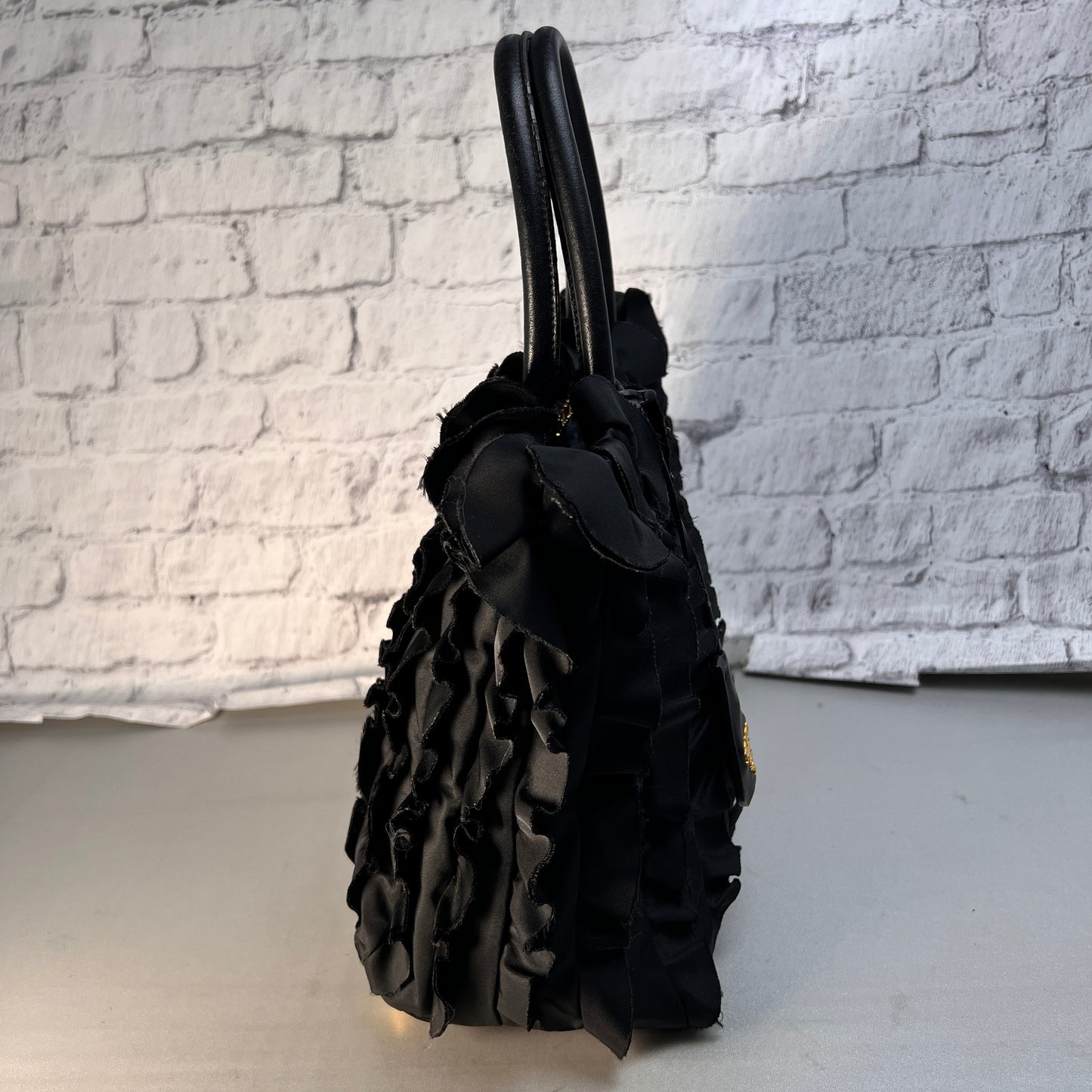 Prada Black Handle Bags A-15208