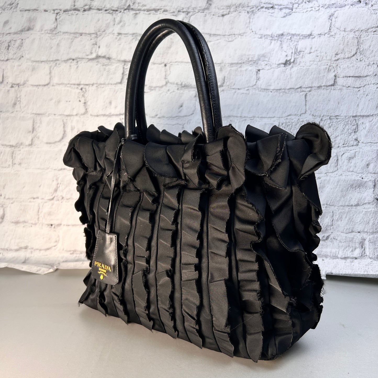 Prada Black Handle Bags A-15208